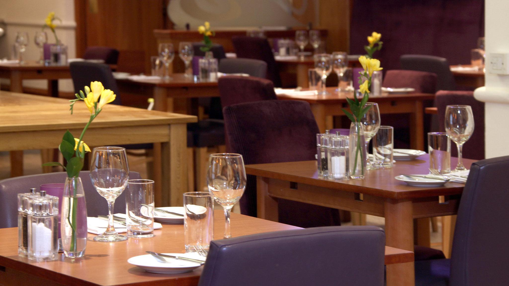 Отель Crowne Plaza Leeds By Ihg Экстерьер фото
