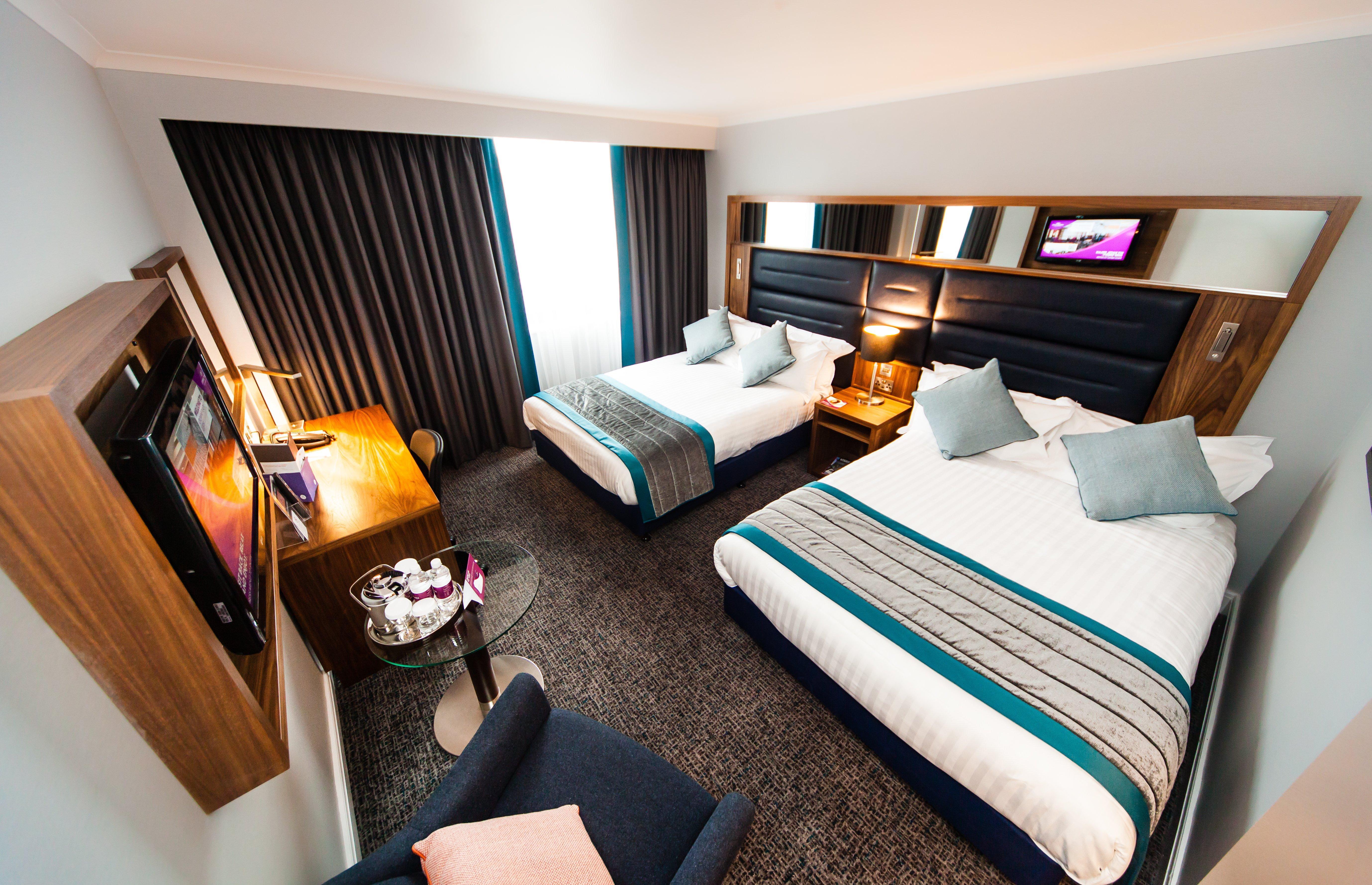 Отель Crowne Plaza Leeds By Ihg Экстерьер фото