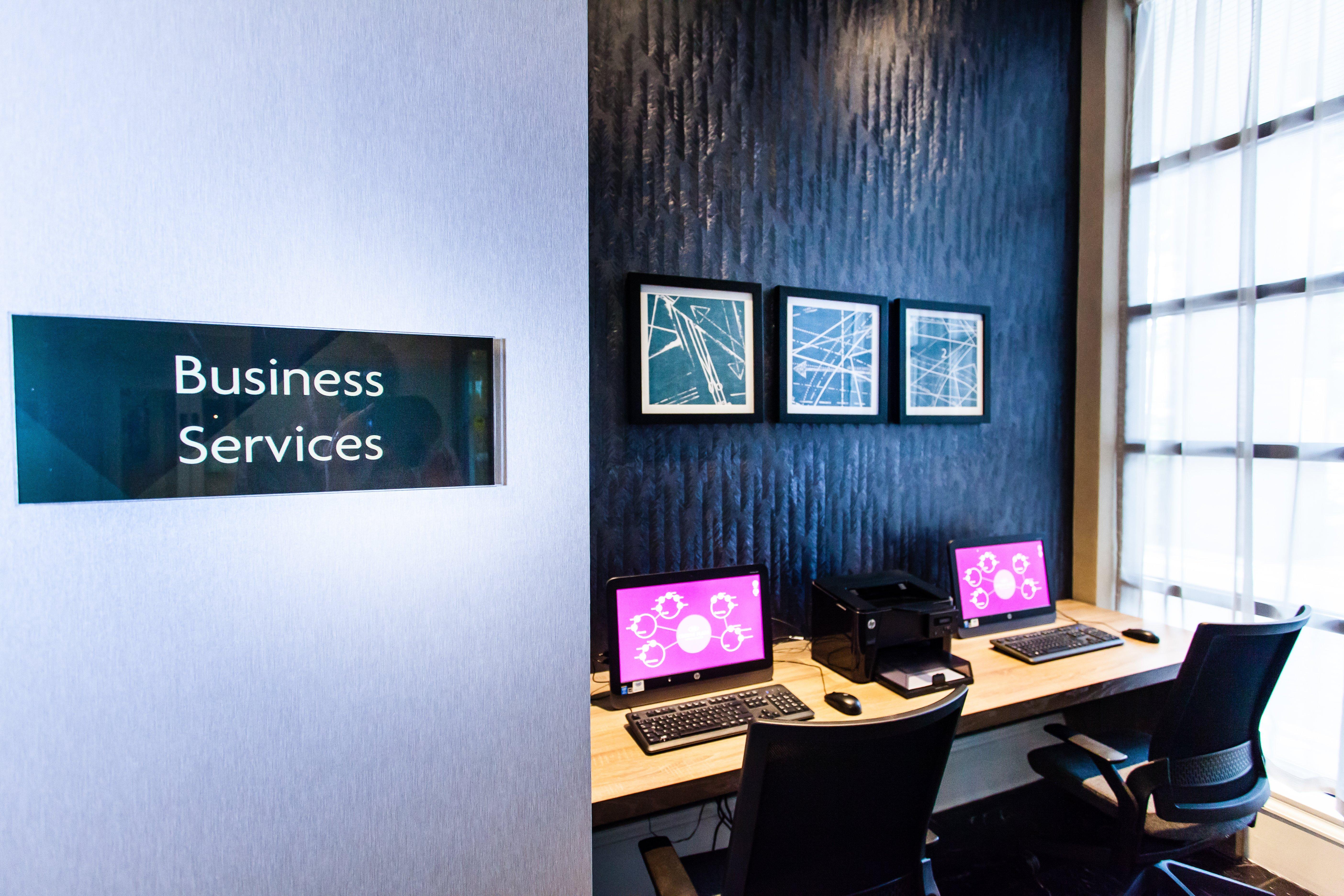 Отель Crowne Plaza Leeds By Ihg Экстерьер фото