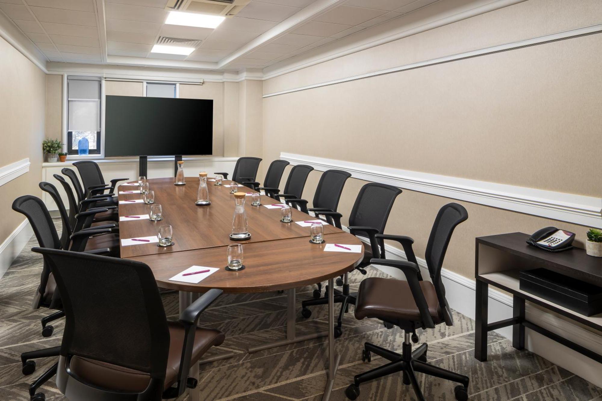 Отель Crowne Plaza Leeds By Ihg Экстерьер фото