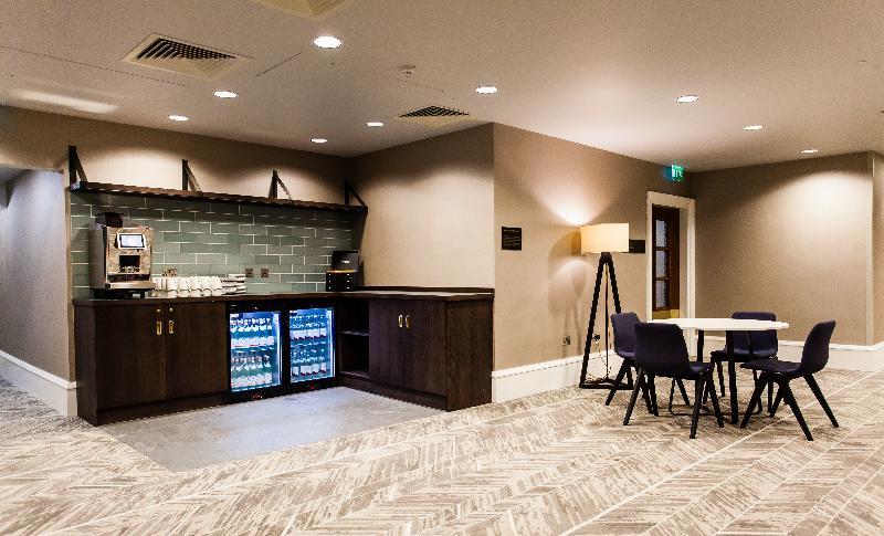 Отель Crowne Plaza Leeds By Ihg Экстерьер фото
